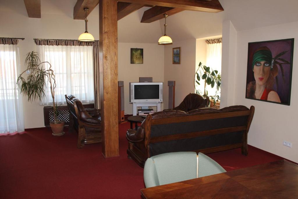 Hotel Zajazd Kultury, Dawniej Pocztowy Zielona Gora  Bagian luar foto