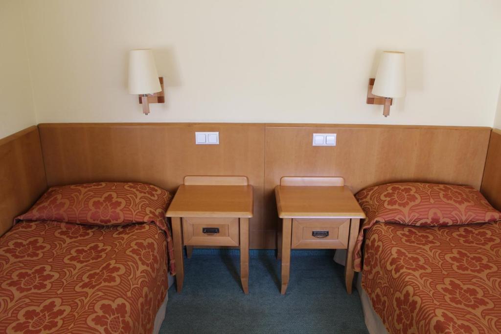 Hotel Zajazd Kultury, Dawniej Pocztowy Zielona Gora  Bagian luar foto