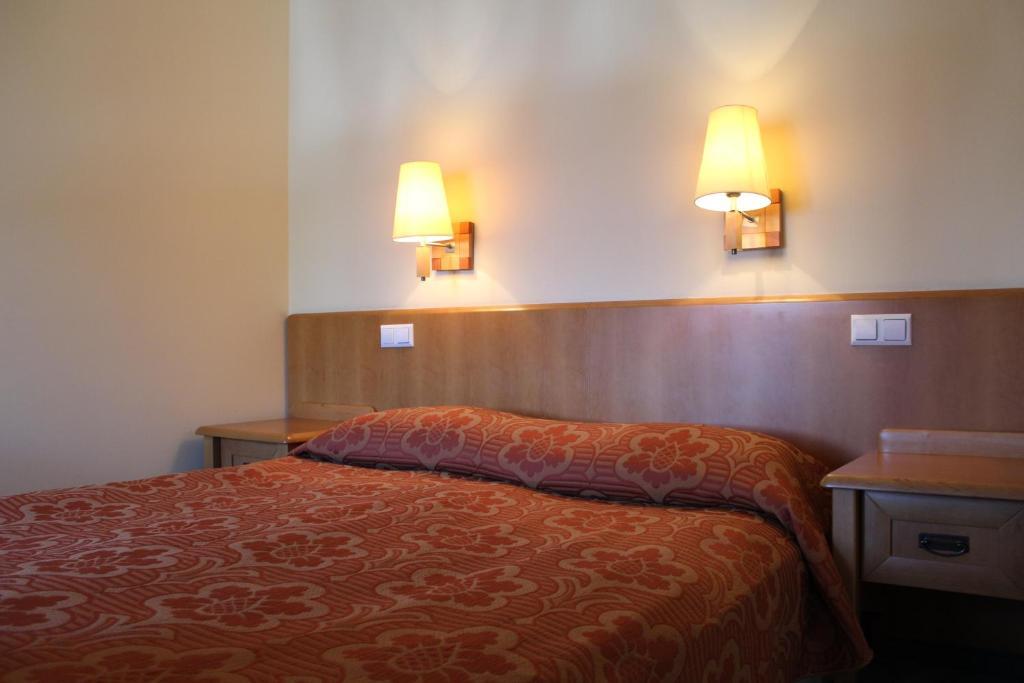 Hotel Zajazd Kultury, Dawniej Pocztowy Zielona Gora  Bagian luar foto